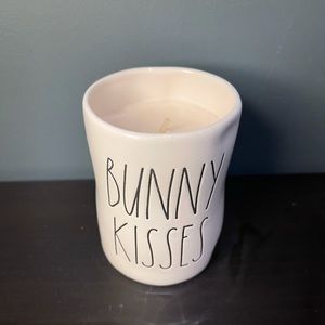 Rae Dunn BUNNY KISSES Candle